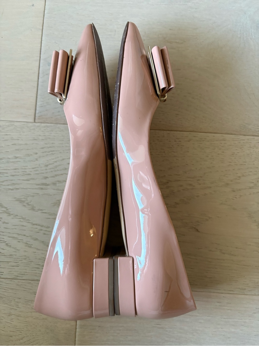 Salvatore Ferragamo Women's Pink Patent Leather Pointed-Toe Flats - Picture 4 of 9
